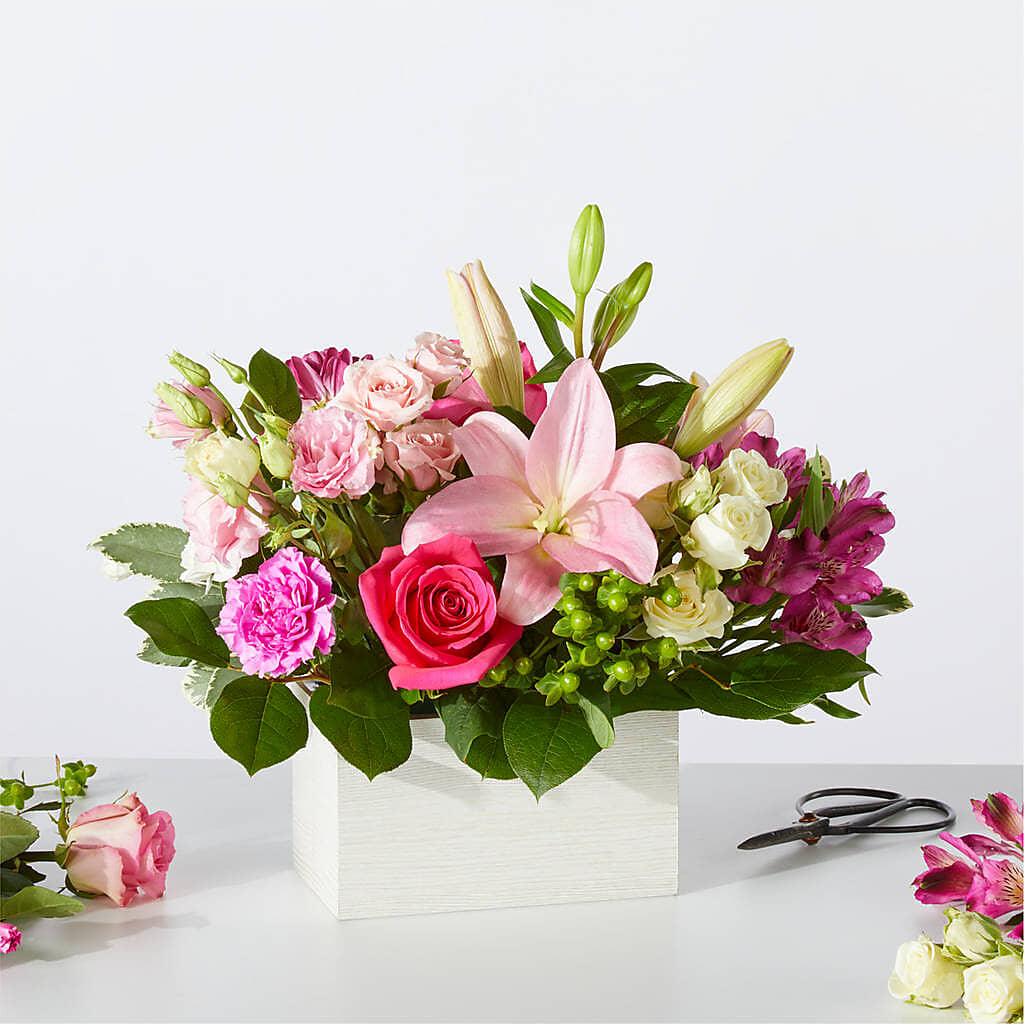 Sweetberry Box – A Florist Original – Coach House Floral Inc, Canal Fulton OH