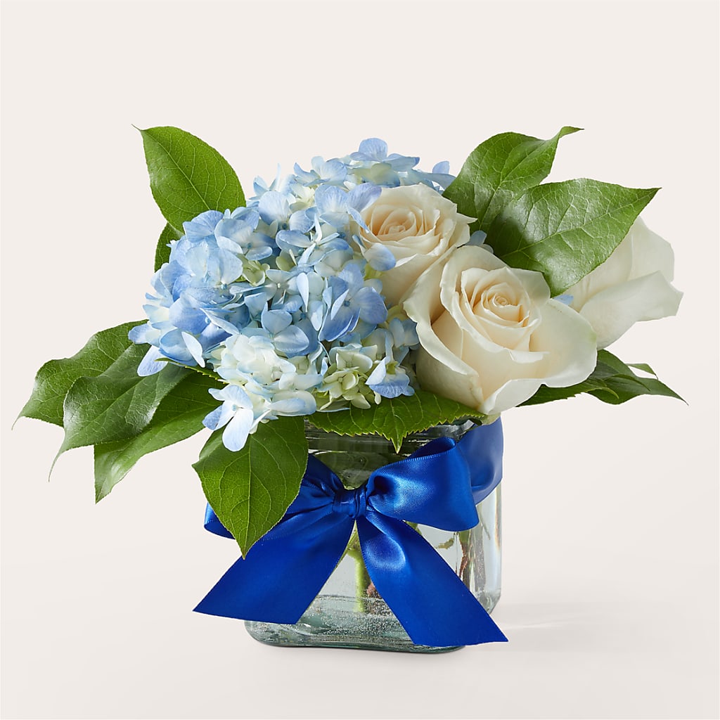 Sky Blue Delight Bouquet – Coach House Floral Inc, Canal Fulton OH