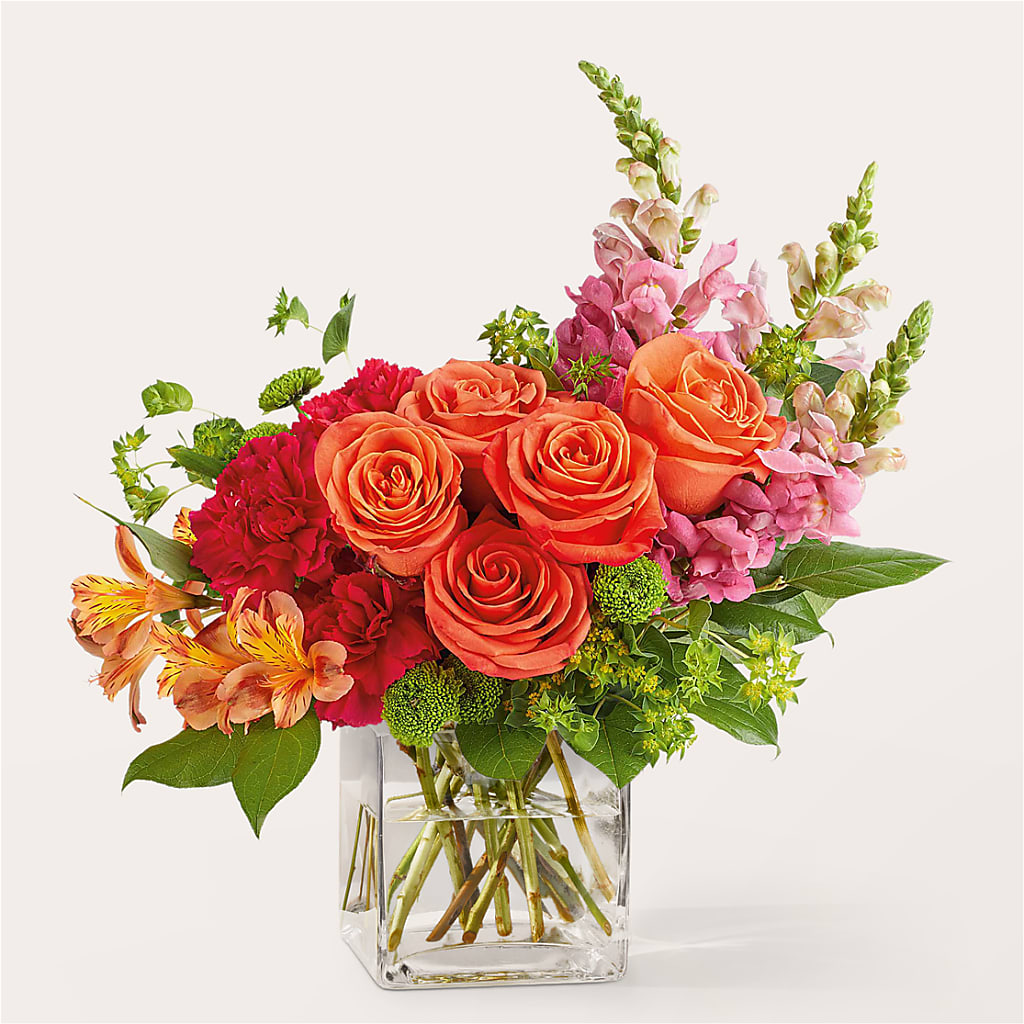 Cosmopolitan Bouquet – Coach House Floral Inc, Canal Fulton OH