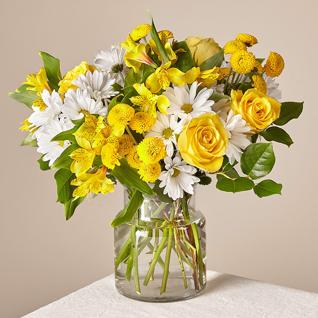 Sunny Sentiments Bouquet – Coach House Floral Inc, Canal Fulton OH