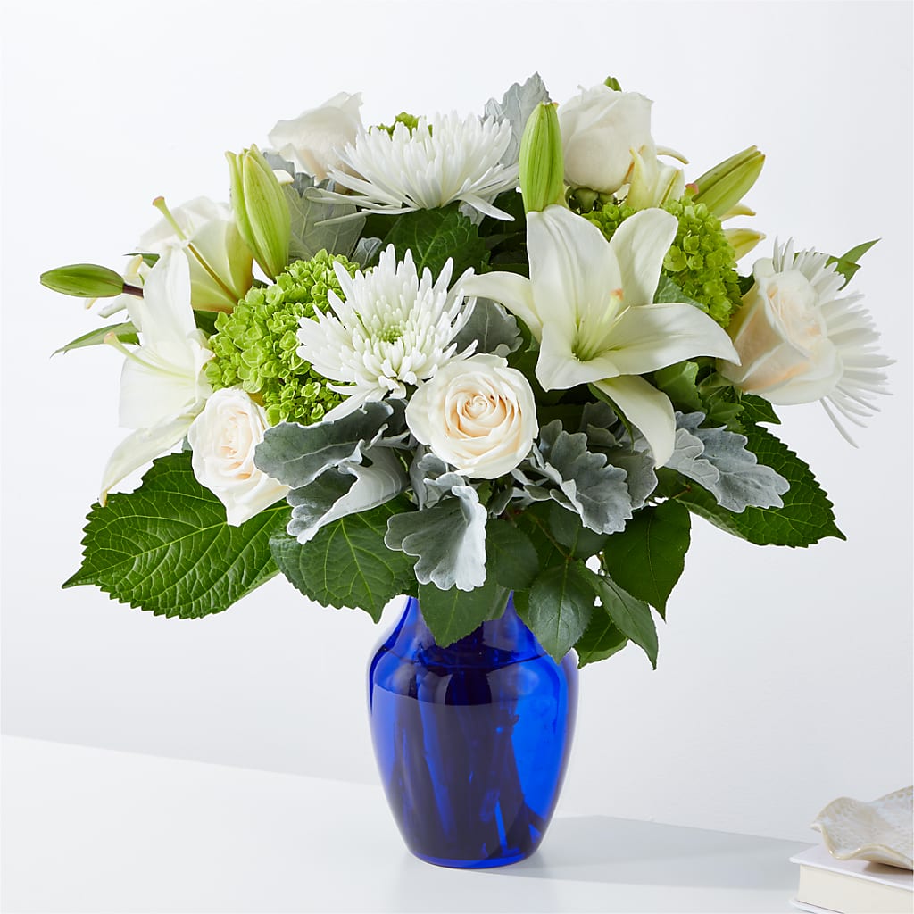 Snowy Dreams Bouquet – Coach House Floral Inc, Canal Fulton OH