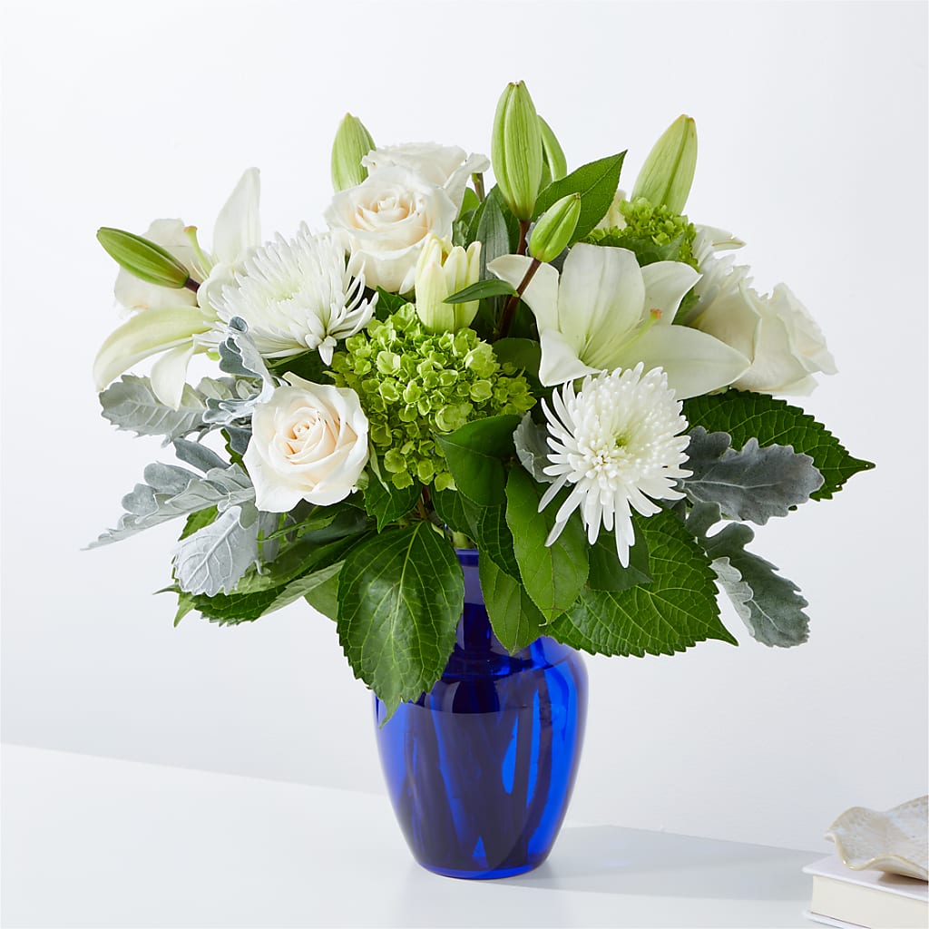 Snowy Dreams Bouquet – Coach House Floral Inc, Canal Fulton OH