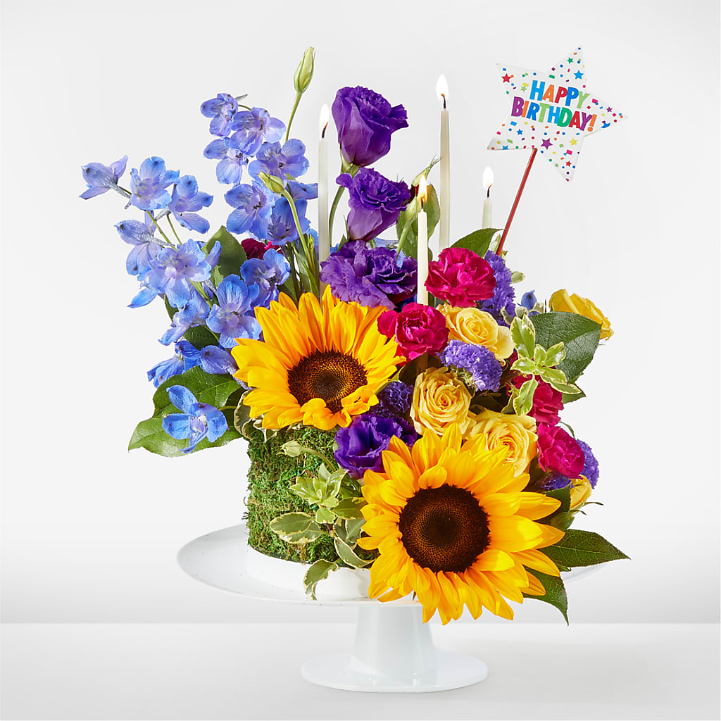 Star of the Day Floral Cake – Coach House Floral Inc, Canal Fulton OH