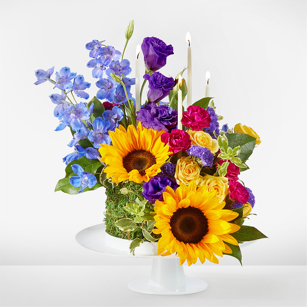 Star of the Day Floral Cake – Coach House Floral Inc, Canal Fulton OH