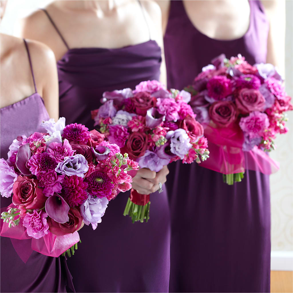 Bridesmaid's Garden Bouquet – Coach House Floral Inc, Canal Fulton OH