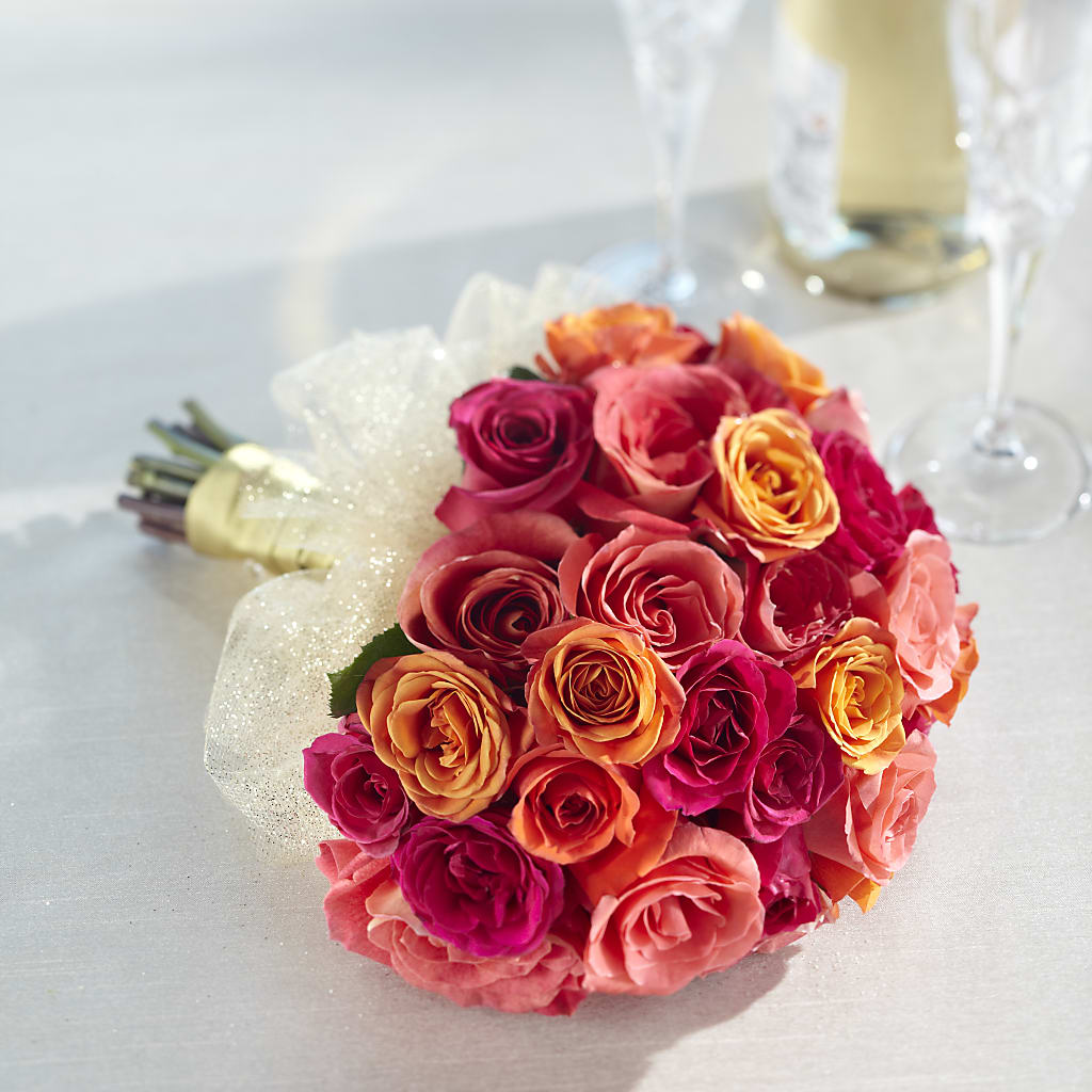 Sweet Roses Bouquet – Coach House Floral Inc, Canal Fulton OH