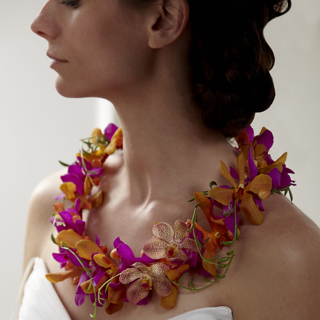 My Sweet Love Floral Necklace – Coach House Floral Inc, Canal Fulton OH