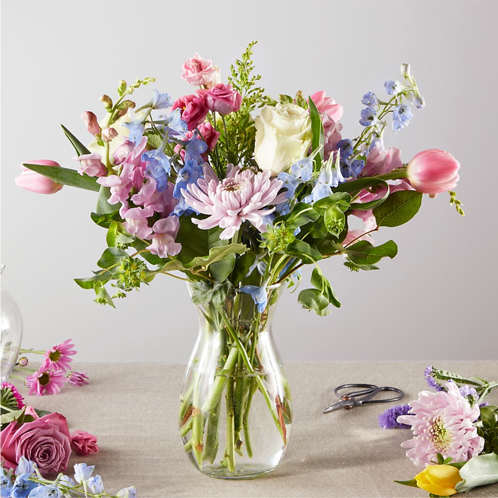Pastel Tradition - A Florist Original –  Coach House Floral Inc, Canal Fulton OH